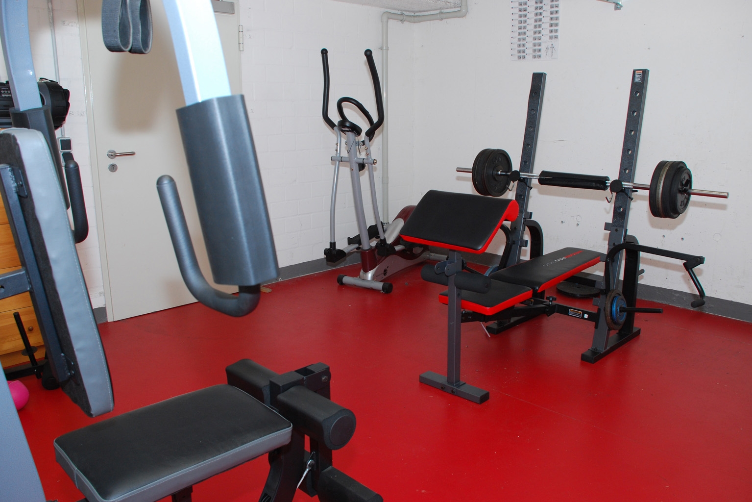 Fitnessraum mit Geräten in der Wohnanlage Allermöhe
