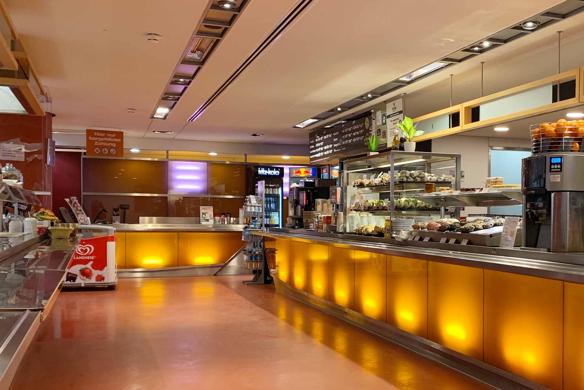 Tresen Café Berliner Tor