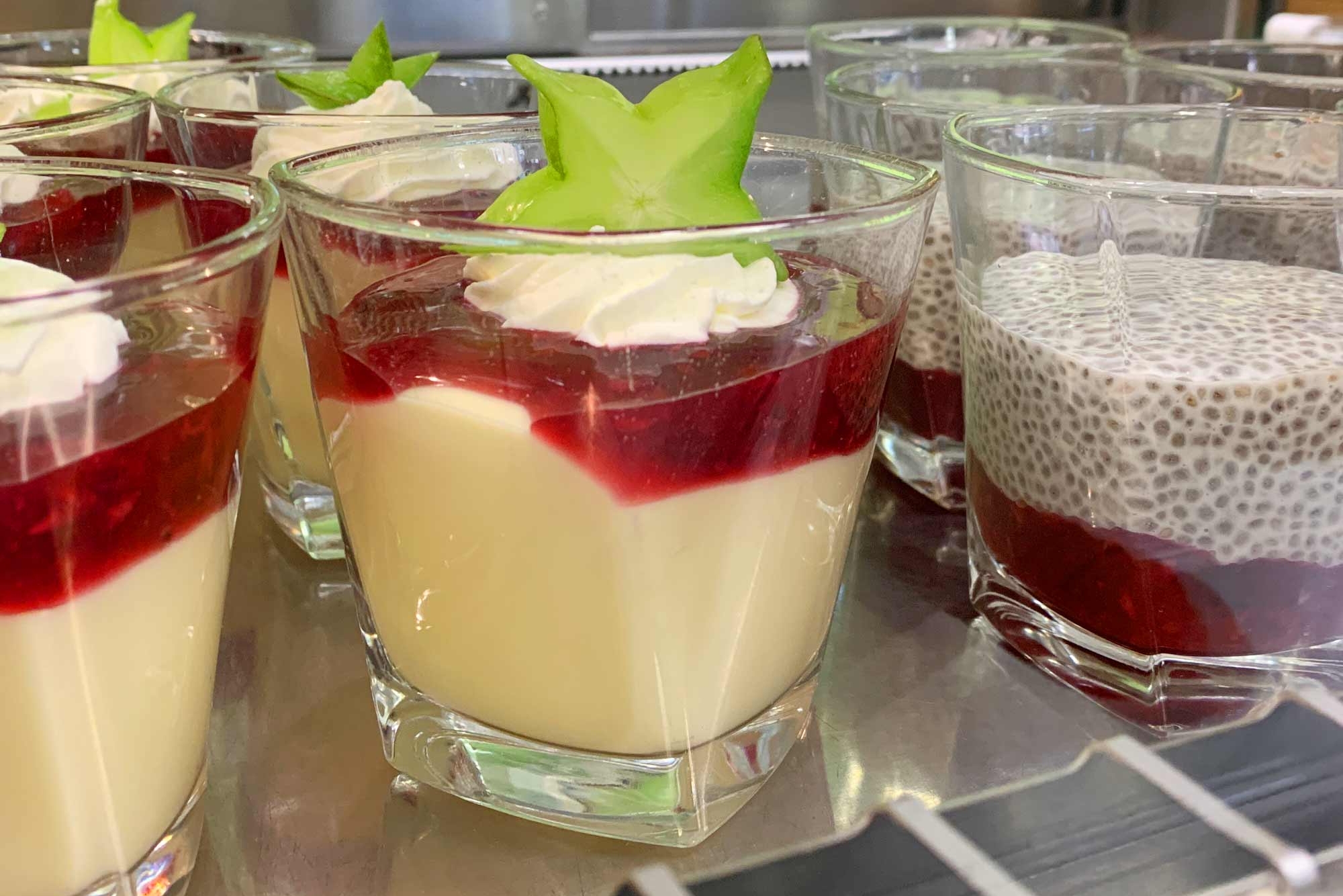 Dessert-Auswahl in der Mensa Finkenau