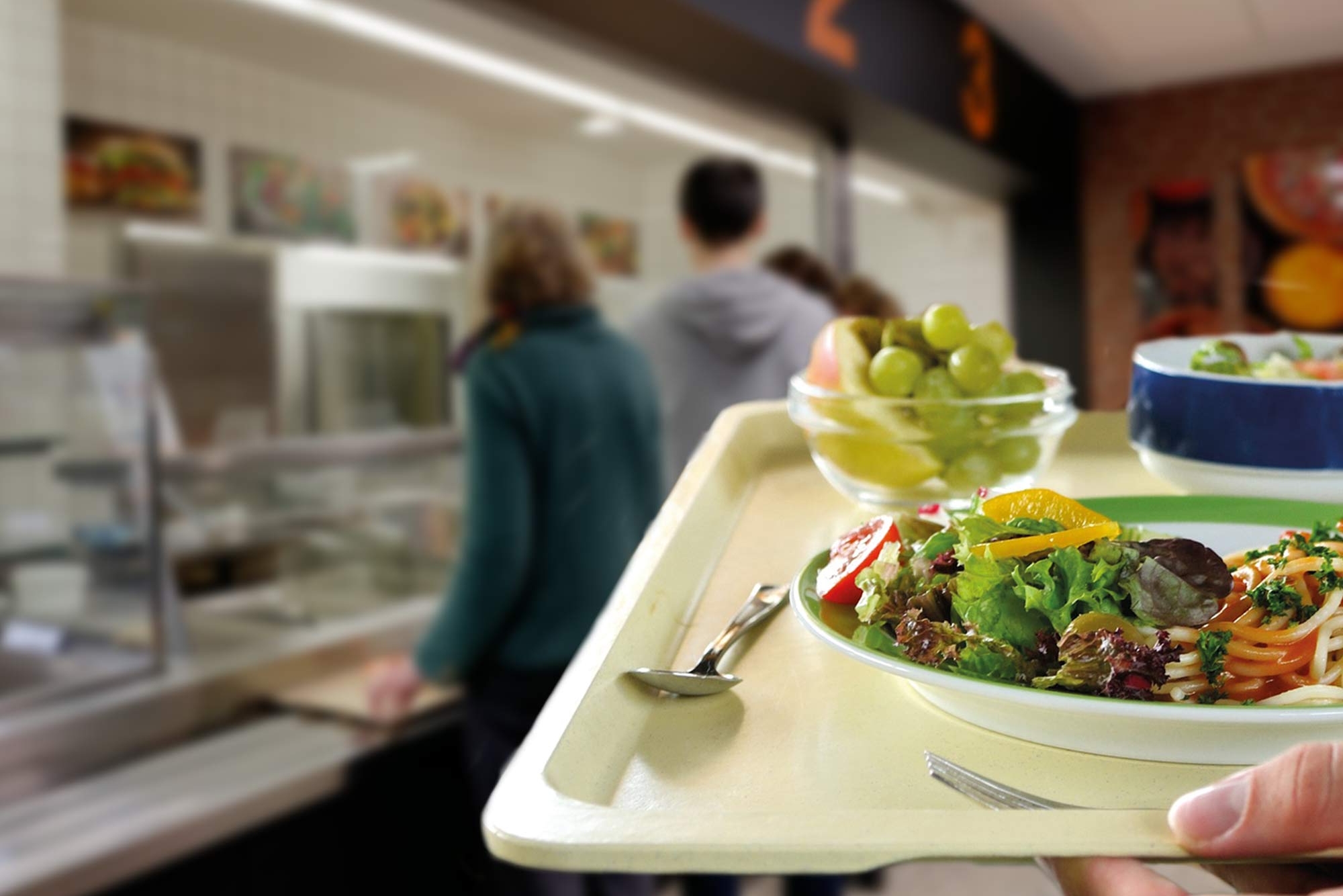 Essensausgabe in der Mensa Botanischer Garten