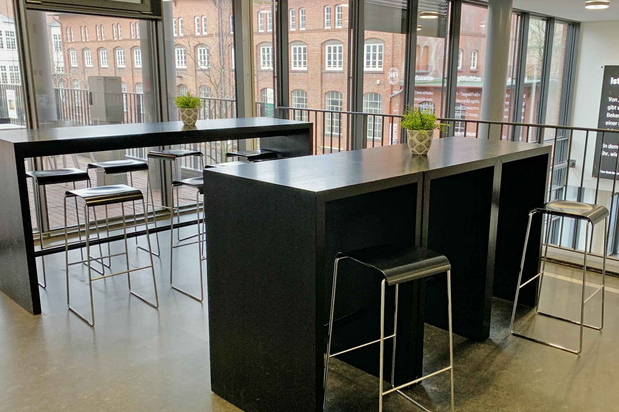 Blick in den Gastraum Café Finkenau